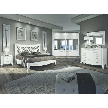 Camera Chantal in legno di frassino con decorazioni floreali