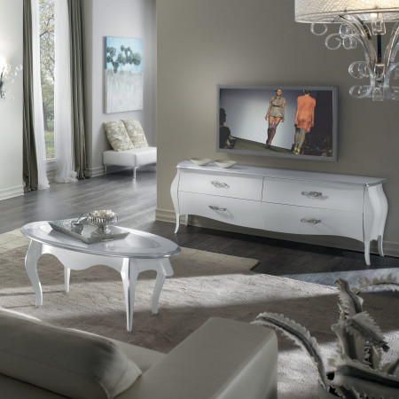 Tavolino ovale medio con gambe curve in ambiente moderno