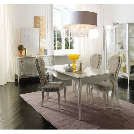 Credenza sagomata barocco moderno, dettaglio intaglio
