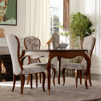 Tavolo in stile barocco moderno quadrato fisso, dettaglio gambe decorato