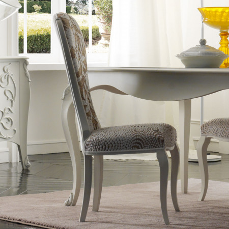 Sedia in stile barocco moderno