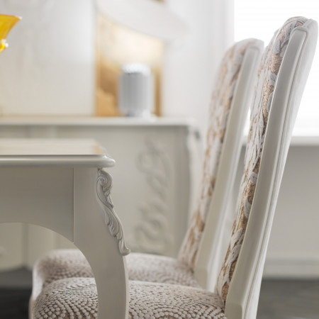 Sedia in stile barocco moderno