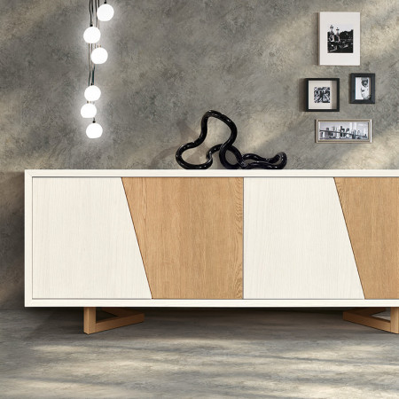 Madia in legno di frassino con ante geometriche