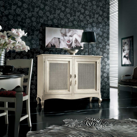 Credenza 2 porte classica in legno, dettaglio paglia di Vienna