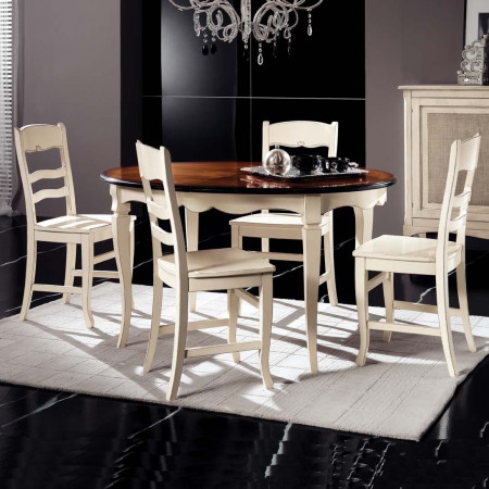 Sedia lusy in legno massello con schienale intagliato