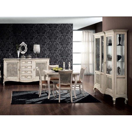 Sala ante paglia vienna classica con tavolo e credenza