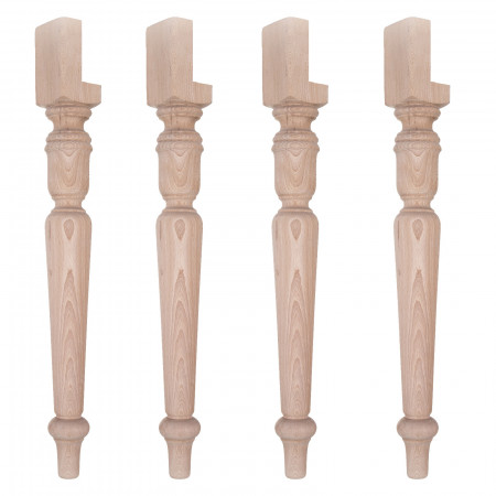 Dettaglio del set di 4 gambe tornite in legno massello