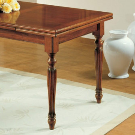 Set di 4 gambe tornite rigate in legno per tavolo, dettaglio delle gambe