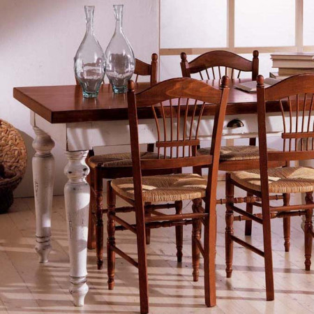 Set di 4 gambe tornite in legno con attacco a vite