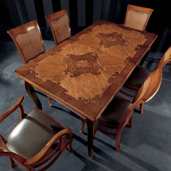 Tavolo classico in legno allungabile con intarsio noce