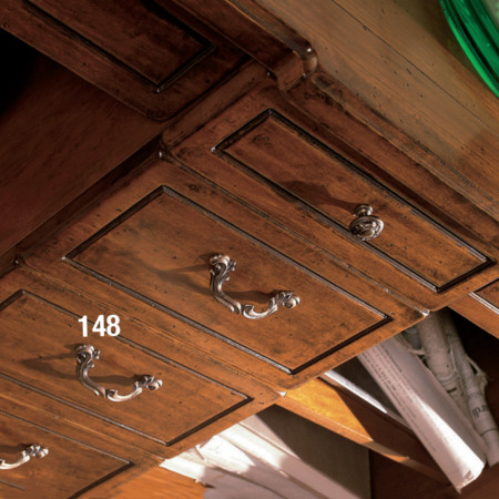 Libreria con gamba 700, dettaglio cassetti in legno
