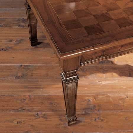 Tavolino 130x70 intarsio scacchi dettaglio gambe
