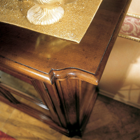 Credenzone 3 ante intarsiate, dettaglio piano legno
