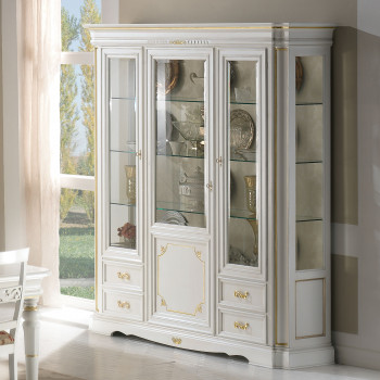 Argentiera 3 porte laccata con intagli e vetri