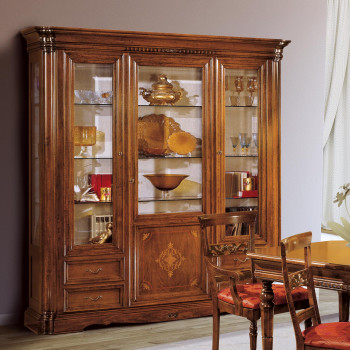 Argentiera 3 porte intarsiata con dettagli intagliati