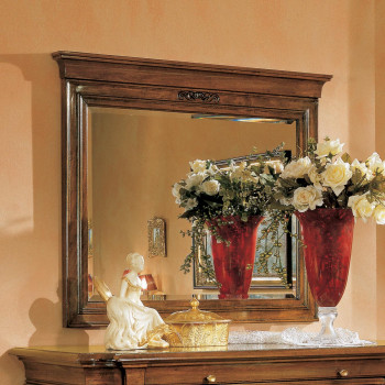 Specchiera con cimasa in legno e intaglio, dettaglio del cornicione