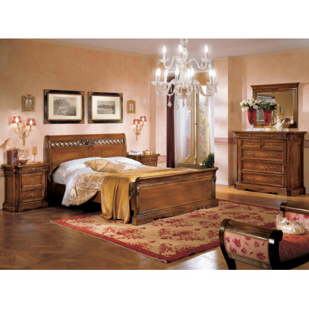 Camera da letto classica con armadio