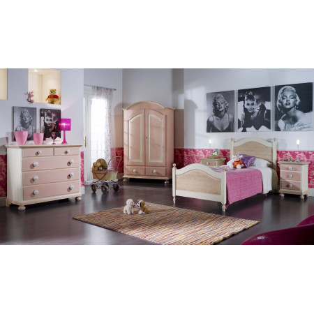 Dettaglio cassettiera rosa, cameretta legno abete massello