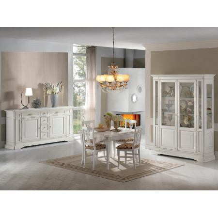 Vetrina 2 porte con bugne laccata in ambiente classico