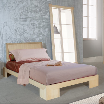 Letto a una piazza in legno massello, rete a doghe