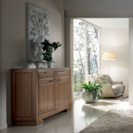 Credenza due ante due cassetti in legno massello ambiente moderno