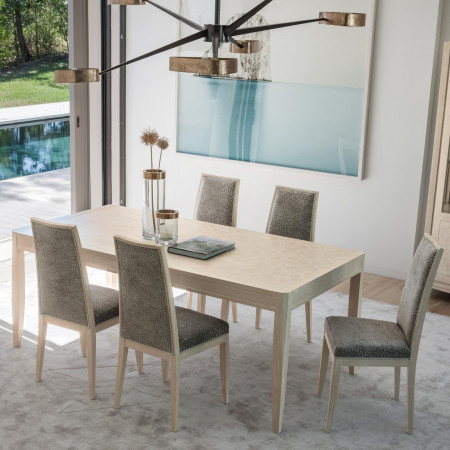 Tavolo con decoro foglia allungabile ambientato