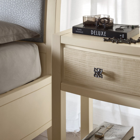 Comodino un cassetto con decoro onda e dettagli moderni
