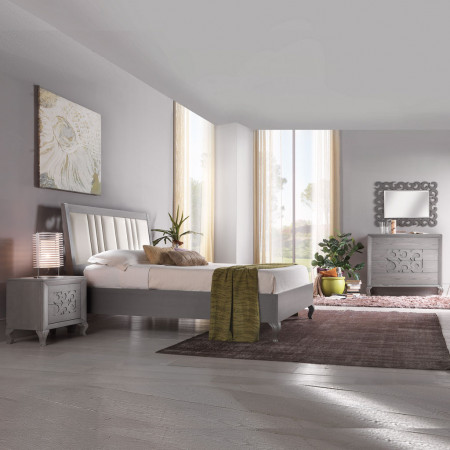 Specchiera gioia traforata su cassettiera in legno