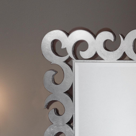 Specchiera in foglia argento con cornice traforata