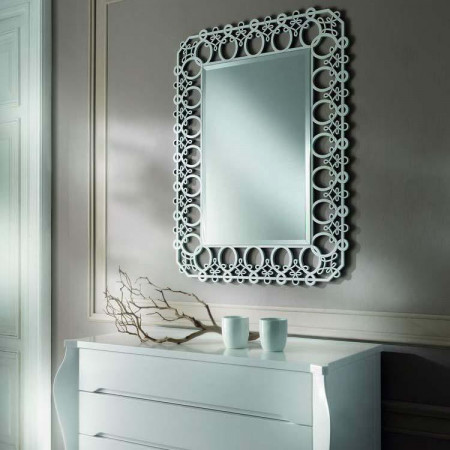 Specchio moderno con nodi, cornice traforata laccata