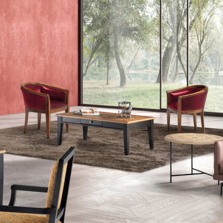 Poltroncina a pozzetto in legno con rivestimento in pelle