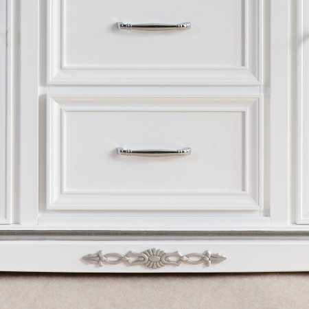 Dettaglio cassetto credenza 2 porte 6 cassetti, intaglio