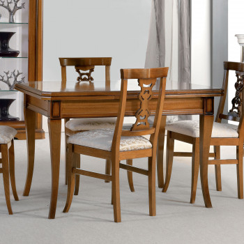 Tavolo quadrato allungabile, dettaglio gambe sciabola