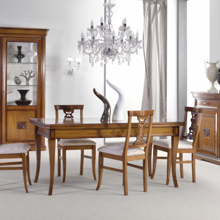 Sedia imbottita con fondo in tessuto, ambientazione sala da pranzo