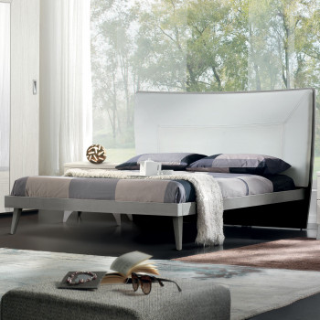 Letto due piazze in legno massello con testata ecopelle