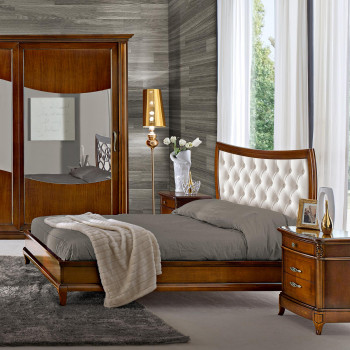 Letto due piazze con pannello imbottito ecopelle e cornice in legno tiglio