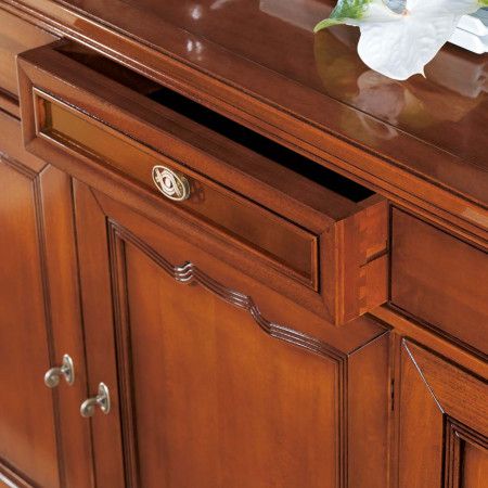 Credenza 3 ante con cassetto a coda di rondine aperto