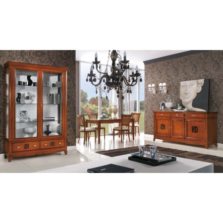 Credenza 3 ante battenti con piedini e intagli floreali