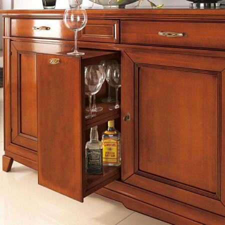 Credenza 2-a battenti con piedini, dettaglio porta bottiglie