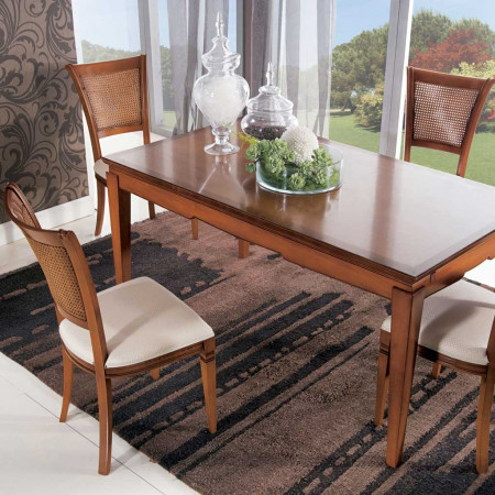 Tavolo contemporaneo allungabile in ambiente elegante