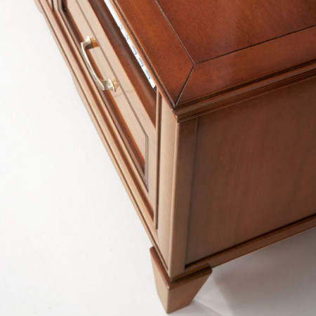 Dettaglio del cassetto in legno noce del sistema componibile
