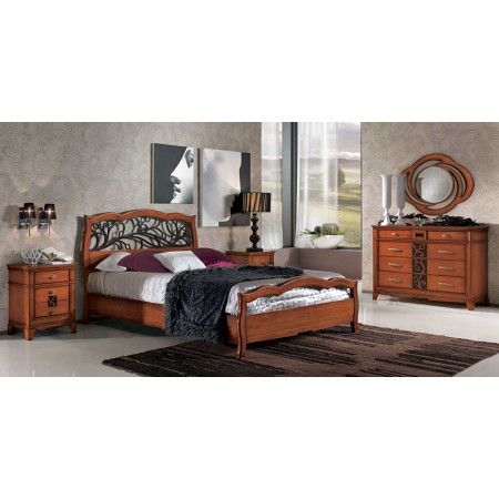 Letto traforato in legno con testata floreale moka
