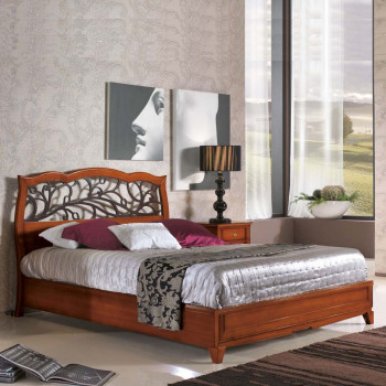 Letto alla turca misura interna 198,5x162 con testata traforata