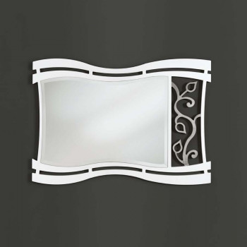 Specchiera con disegno floreale e cornice ondulata