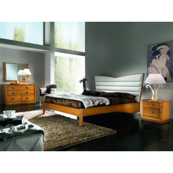 Camera da letto in stile classico contemporaneo con letto dal design asimmetrico