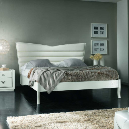 Letto imbottito classico contemporaneo con testata alta