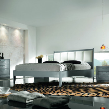 Letto imbottito in stile classico contemporaneo, dettaglio testata