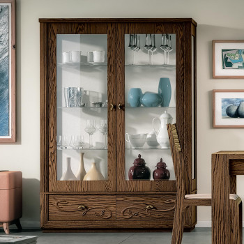 Vetrina con due cassetti in stile classico contemporaneo, dettaglio decorazione floreale