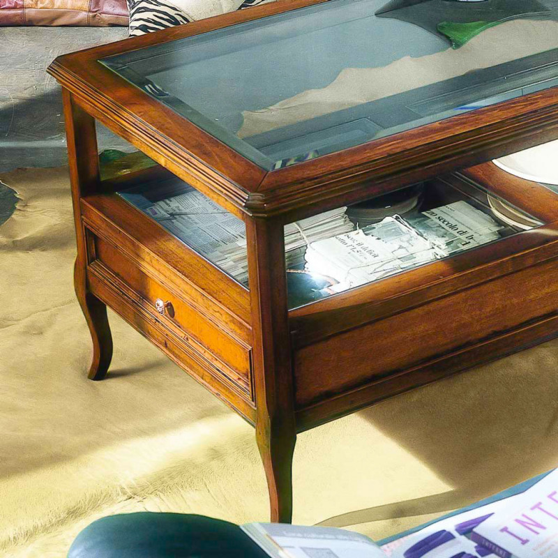Tavolino con piano in vetro da 115 cm