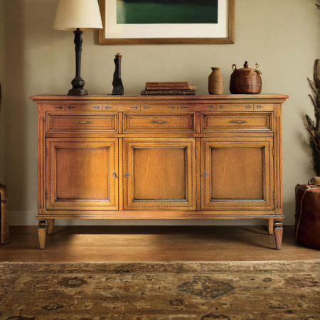 Credenza con 3 ante e 3 cassetti, dettagli filetto